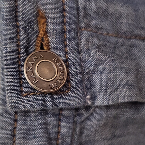 NWT Banana Republic Chambray Lightweight Denim Skirt, Size 2 - Picture 7 of 12